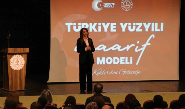 Tekirdağ'da "Türkiye Yüzyılı Maarif Modeli Ebeveyn Okulu"na yoğun ilgi