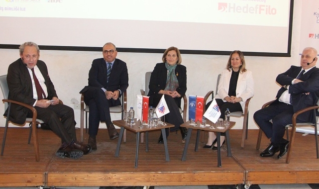 TKYD Anadolu Seminerleri'nin yeni yılda ilk durağı İzmir oldu
