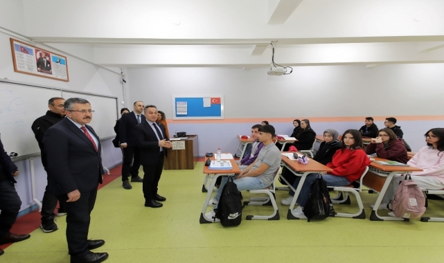 TOGÜ Retörü Yılmaz, Tarım Lisesi&#039;ni ziyaret etti