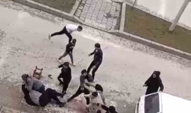 Tokat'ta sopalı tabureli kavga kamerada