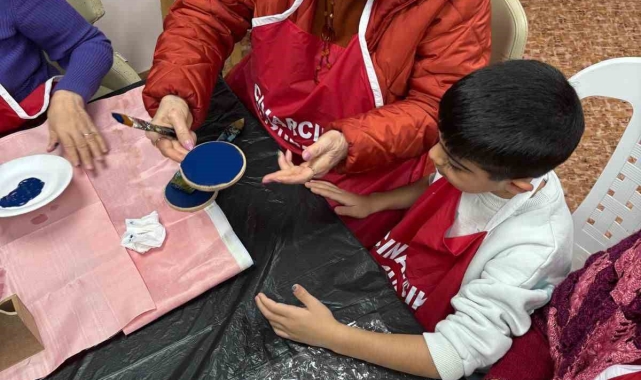 'Torunum Olur Musun?' projesinde yaşlılar ve çocuklar bir araya geldi