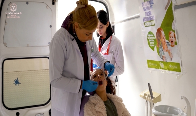 Trabzon&#039;da &quot;Ağız ve Diş Sağlığı Gezici Tarama Aracı&quot; tanıtıldı