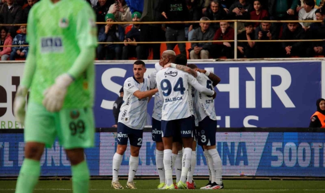 Trendyol Süper Lig: Alanyaspor: 0 - Fenerbahçe: 2
