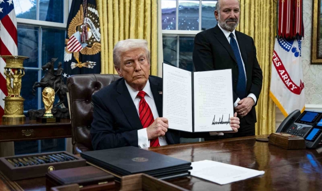 Trump, plastik pipet kullanımına geçilmesini içeren kararnameyi imzaladı