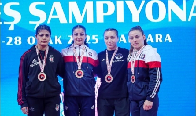 Türkiye Güreş Şampiyonası'ndan başarılarla döndüler