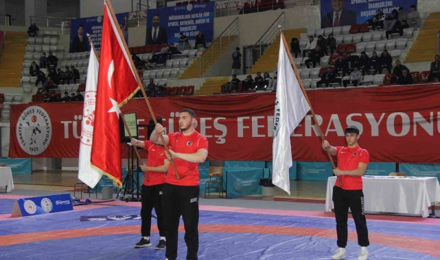 Türkiye Güreş Şampiyonası'nın açılış seremonisi yapıldı