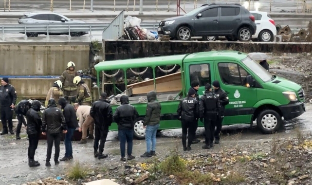 Ümraniye'de derede erkek cesedi bulundu
