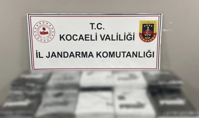 Ünlü markalara ait sahte bin 500 giyim malzemesi ele geçirildi