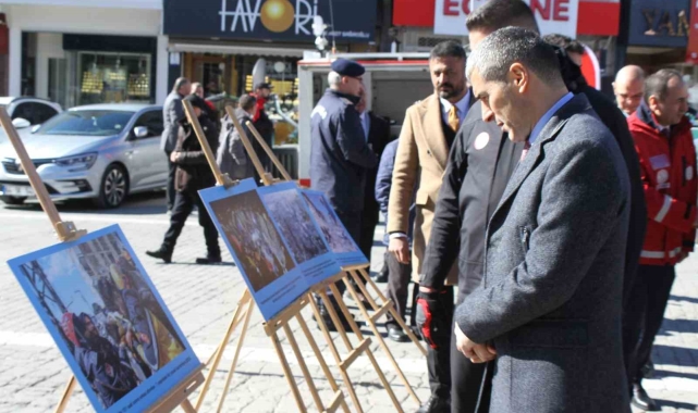 Uşak'ta 6 Şubat Depremleri temalı fotoğraf sergisi açıldı