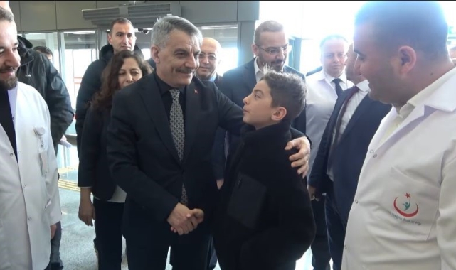 Vali ile küçük çocuk arasındaki tatil pazarlığı gülümsetti