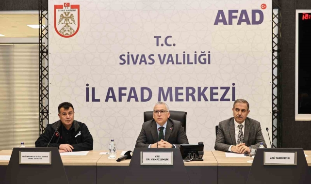 Vali Şimşek: "Depremin acısı hala yüreğimizde"