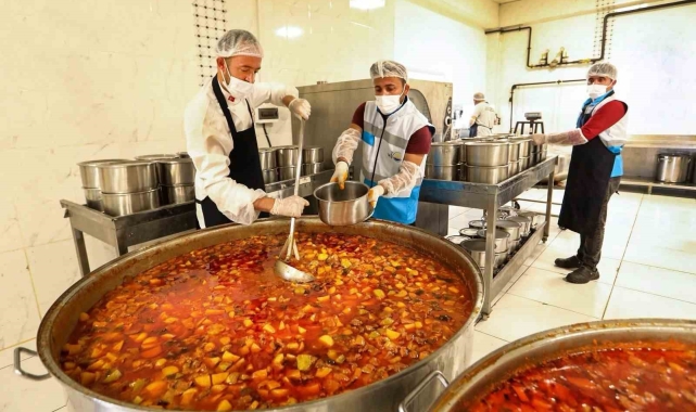 Van Büyükşehir Belediyesi Ramazan'da 10 bin kişiye iftar verecek