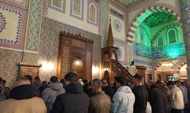 Van'da Ramazan ayının ilk teravih namazı kılındı