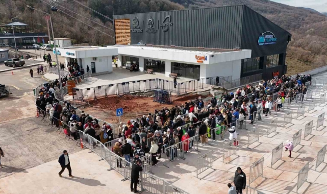 Vatandaşlar KARFEST'e akın ediyor