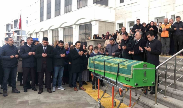 Vefat eden avukat için adliyede tören