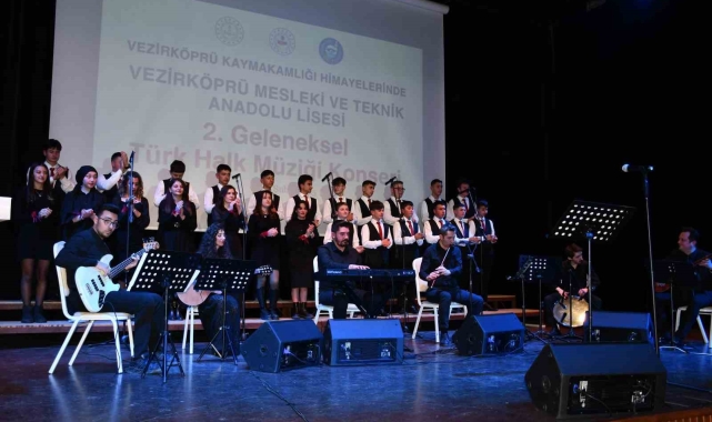 Vezirköprü MTAL'den Türk halk müziği konseri
