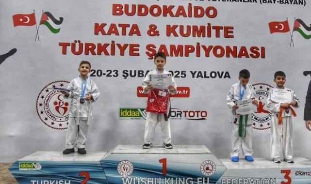 Wushu Kung Fu Türkiye Şampiyonası'nda Karabük rüzgarı esti