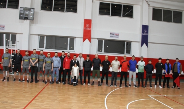 Yağlıdere'de Saruhan Bolat Voleybol Turnuvası düzenlendi