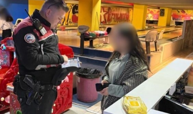 Yozgat'ta polis ekipleri okul ve çevrelerinde denetim yaptı