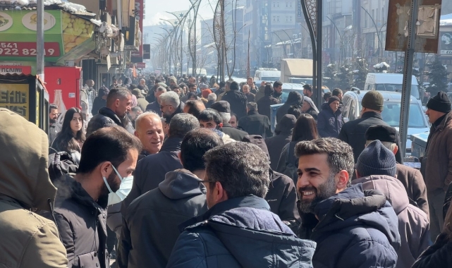 Yüksekova'da Ramazan yoğunluğu başladı