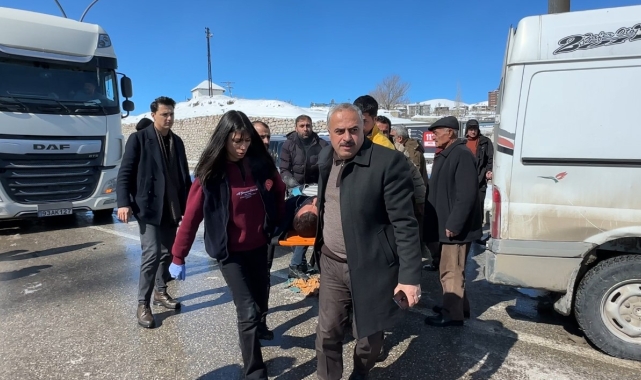 Yüksekova&#039;da trafik kazası: 2 yaralı