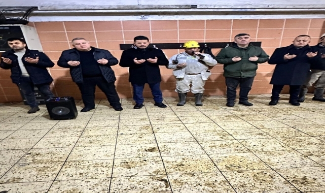 Zonguldak'ta madenciler 6 Şubat depremlerinde hayatını kaybedenler için dua etti