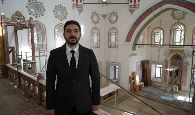 11 yıldır ibadete kapalı olan Zeynep Sultan Camii'nin restorasyonunun yüzde 90'ı tamamlandı