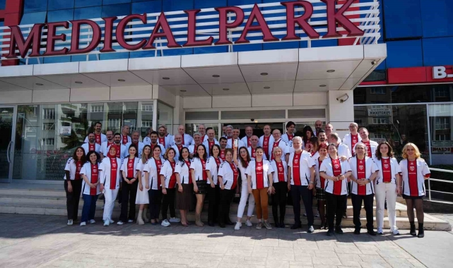 14 Mart Tıp Bayramı'nda doktorlara Samsunspor forması hediyesi
