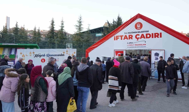 200 bin kişi Keçiören'de iftar yaptı