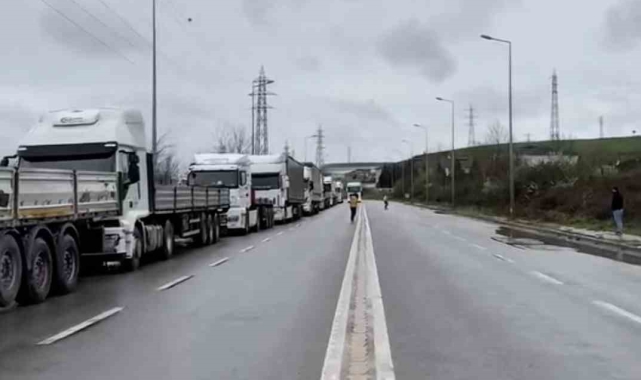 6 aydır Assan Hanil'den para alamayan tırcılar eylem yaptı