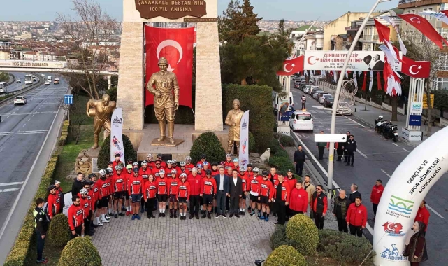 65 bisikletçi Çanakkale şehitleri anısına 300 kilometre pedal çevirecek