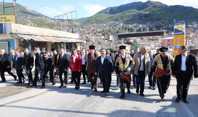 Adana Feke'de kurtuluş coşkusu