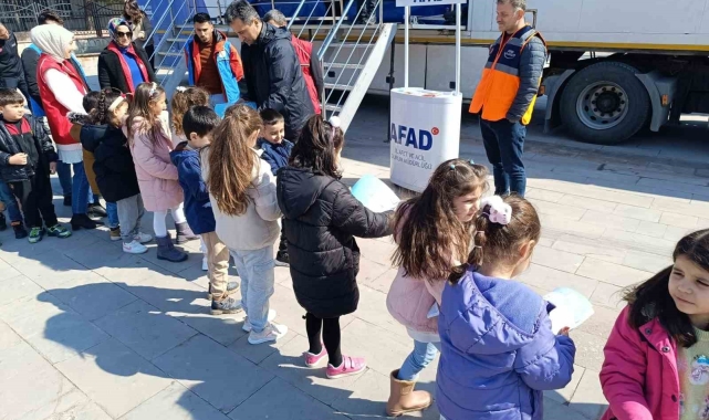 AFAD Deprem Simülasyon Tırı Erzincan'da