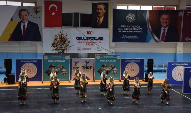 Afyonkarahisar'da kulüpler arası halk oyunları yarışması sona erdi