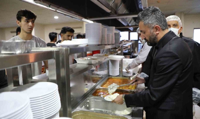 AK Parti Ağrı İl Başkanı İlhami Yıldız, öğrencilerle iftar sofrasında buluştu
