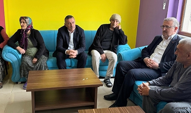 AK Parti Sinop, teşkilatı bayramda yaşlıları unutmadı