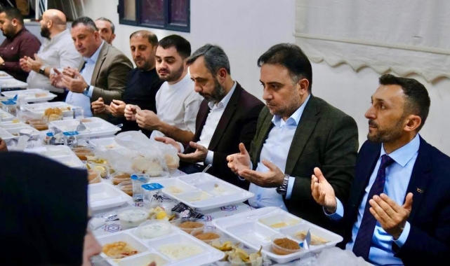 AK Parti'li Baybatur Sarıgöl'de temaslarda bulundu