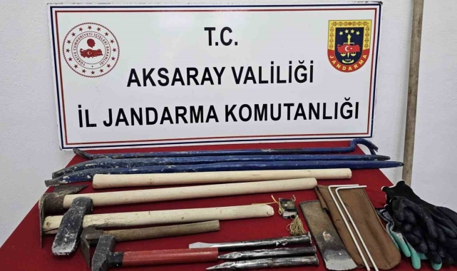 Aksaray'da kaçak kazı yapan 5 şahıs suçüstü yakalandı