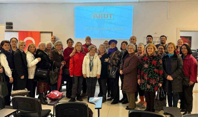 AKUT, Çeşme'de deprem ve yangın eğitimi verdi