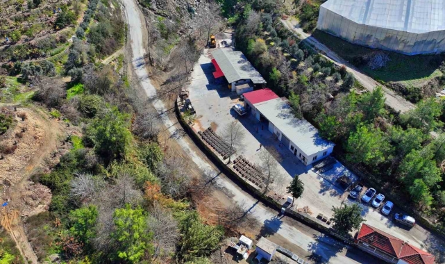 Alanya'da bordür parke üretim tesisi yeniden hizmete başladı