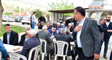 Alaşehir'de Başkan Öküzcüoğlu ve muhtar küskün aileleri barıştırdı