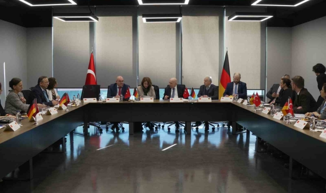 Almanya'nın Federal Sağlık Bakanlığı sağlıkta iş birliği için İstinye Üniversitesi'ni ziyaret etti