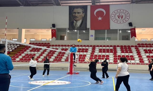 Amasya'da "8 Mart Dünya Kadınlar Günü: Evinin Sultanları" voleybol turnuvası yapıldı