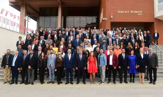 Anadolu Üniversitesi bayramlaşma töreninde bir araya geldi