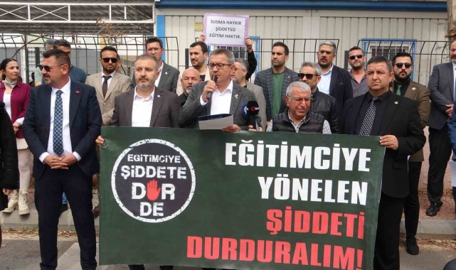 Anaokulu müdür yardımcısına veli tokadı protesto edildi
