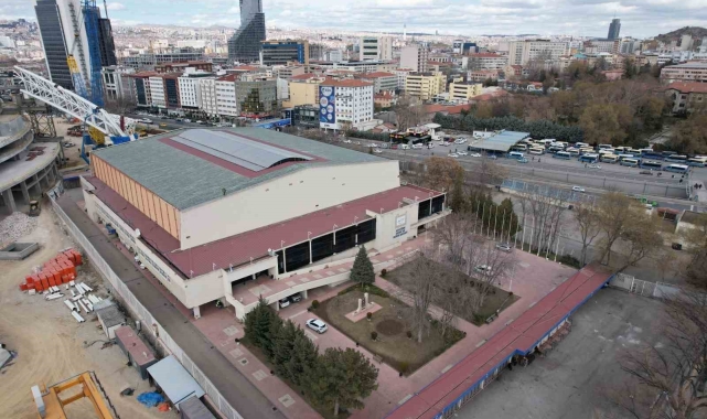 Ankara'nın tarihi Atatürk Spor ve Sergi Salonu yıkılıyor