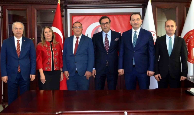 Antalya Adliyesi'nde devir teslim