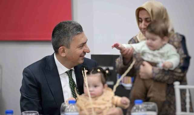 Antalya Valisi Şahin, koruyucu ailelerle iftarda bir araya geldi