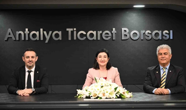 Antalya'da su tüketimi ve tasarrufu masaya yatırıldı