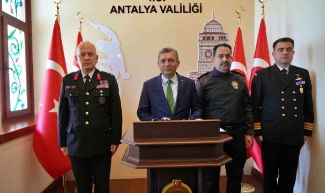 Antalya&#039;da Şubat ayında 381 düzensiz göçmen yakalandı